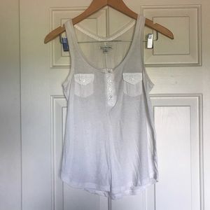 White American Eagle tank